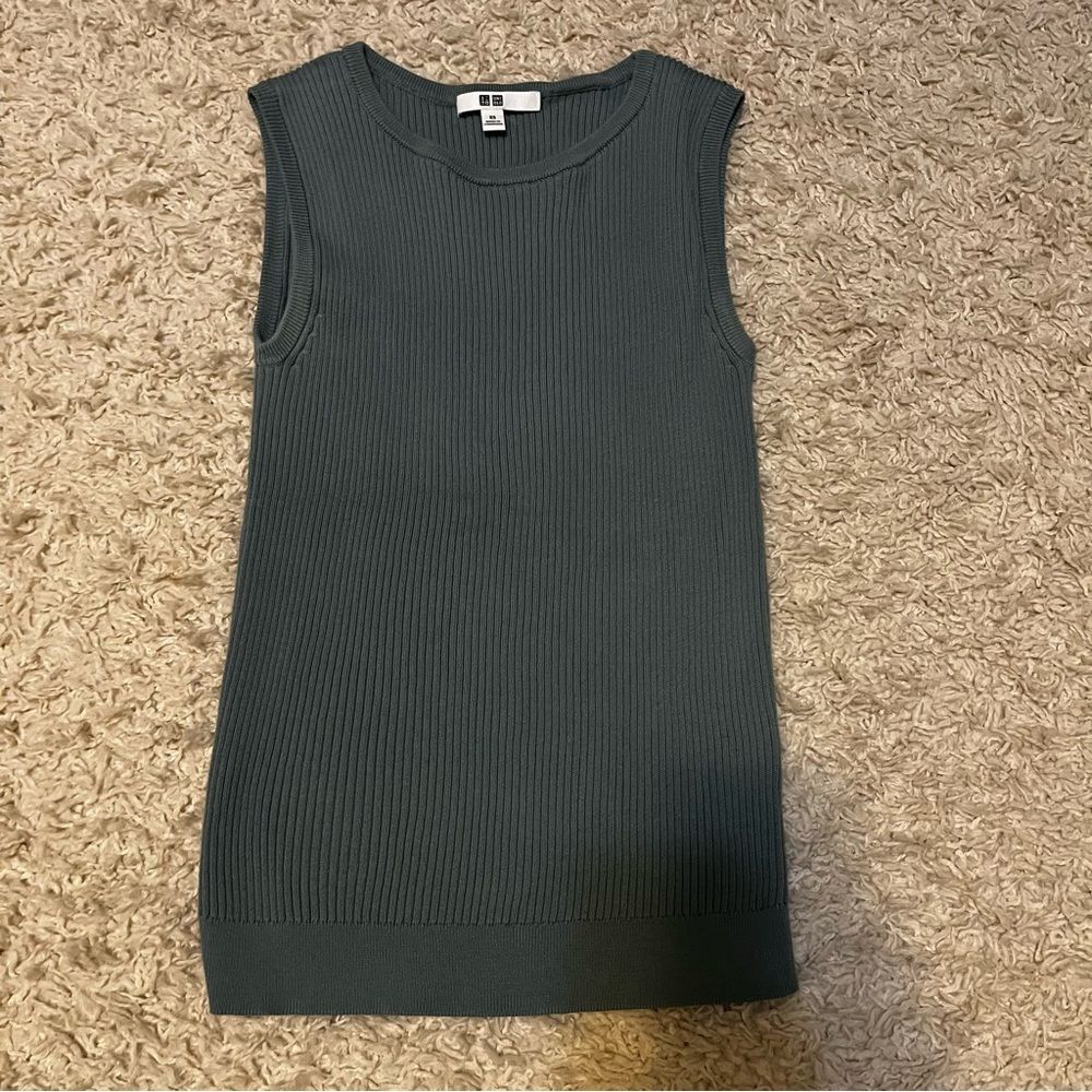 Uniqlo Teal Ribbed Tank Top size Xs